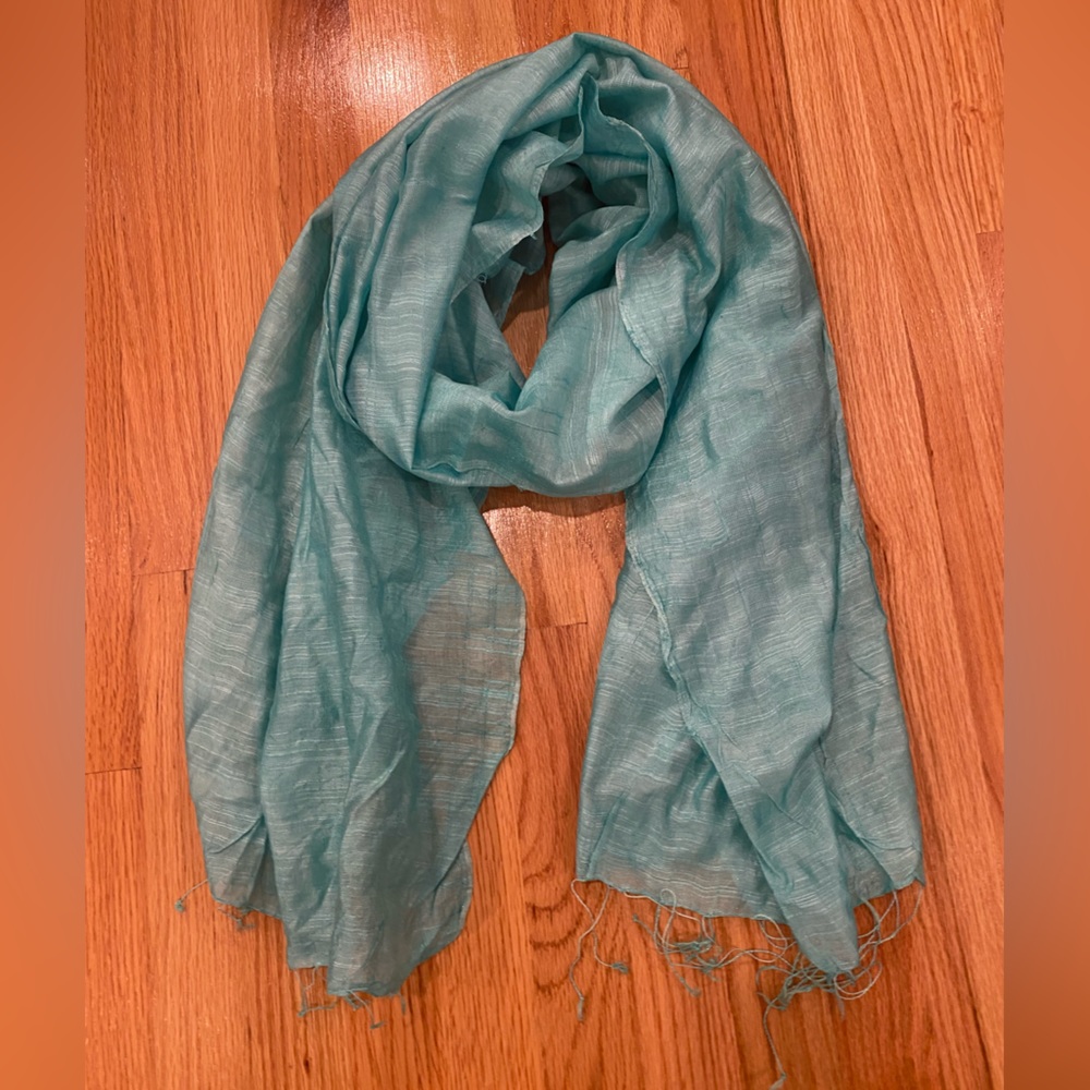 NWT Lightweight Aqua Scarf from India